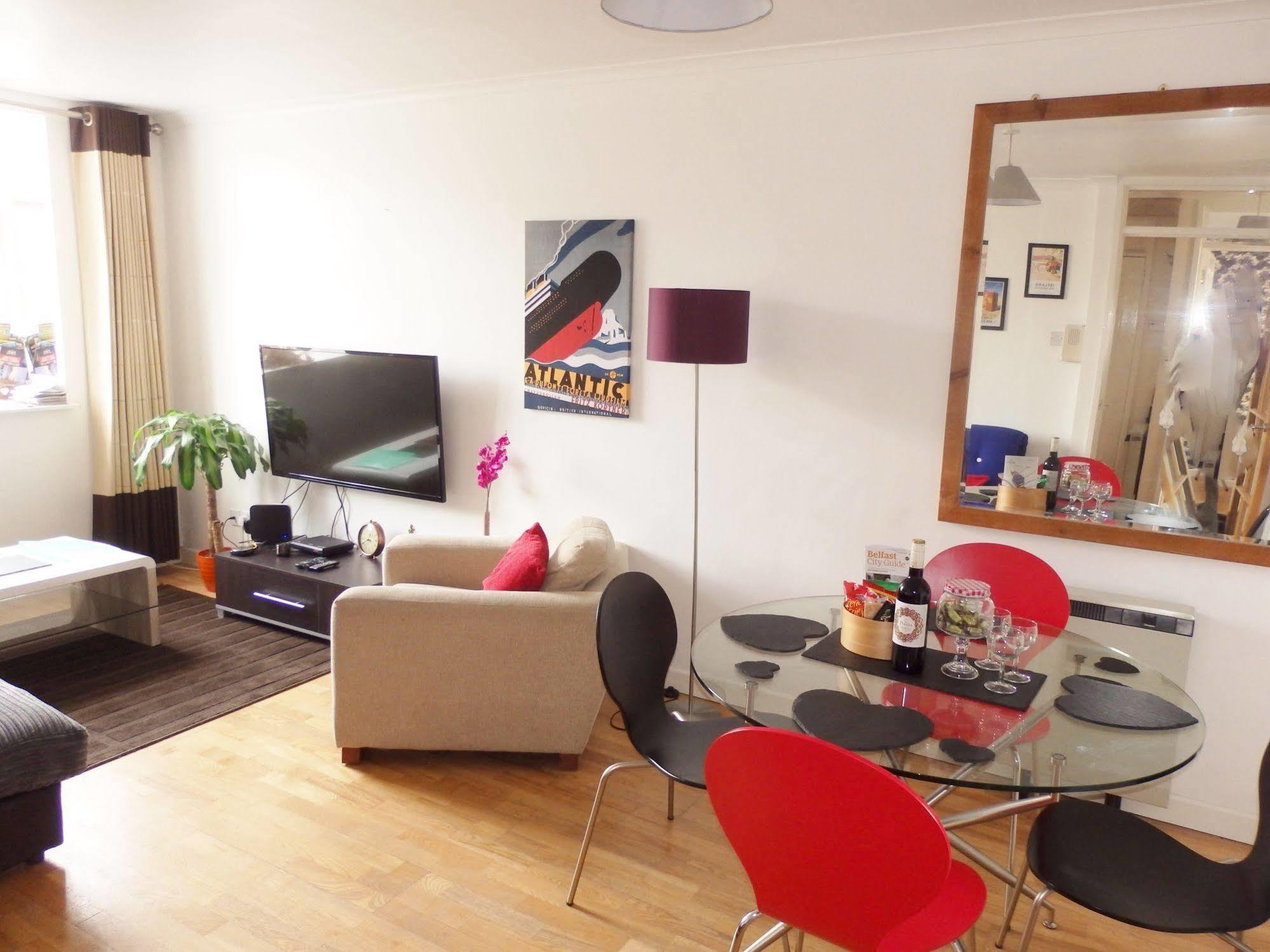 Excellent Location - City Centre - Parking - 4 Beds -2 Bedrooms Белфаст Екстер'єр фото
